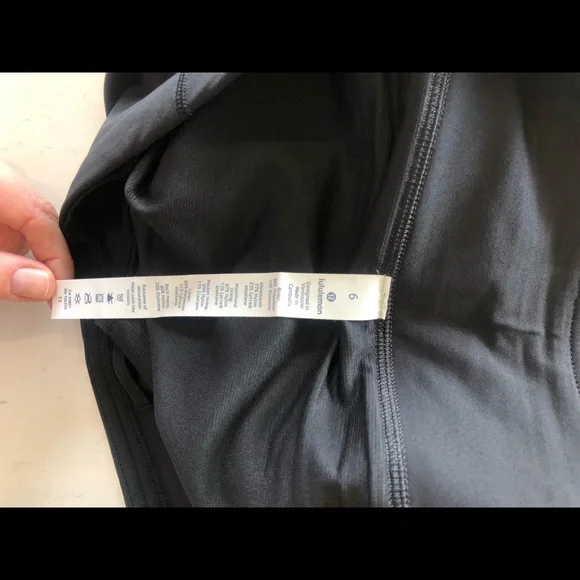 LULULEMON SPEED UP SHORT *SE AWAKEN SIZE 6 (AU 10) - Picture 4 of 8